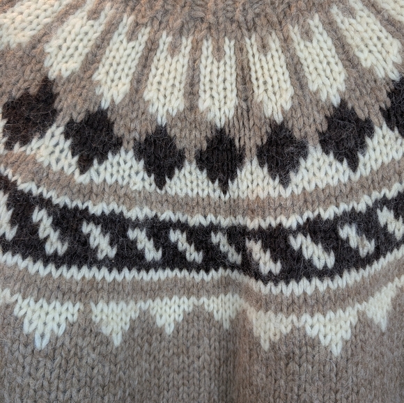 Vintage Sweater Retro 1970s Hand Knit Fair Isle Icelandic Wool Size L In VGUC - Picture 7 of 14